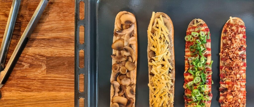 Toasted mushroom baguettes - preparation